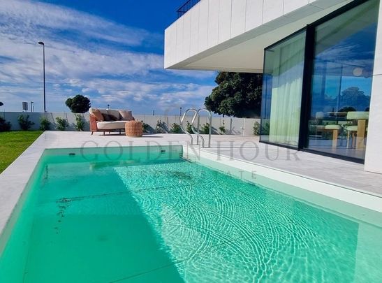 Vila Nova de Gaia, Porto - Photo 1