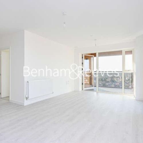 East Acton Lane, Acton, W3 - Photo 1