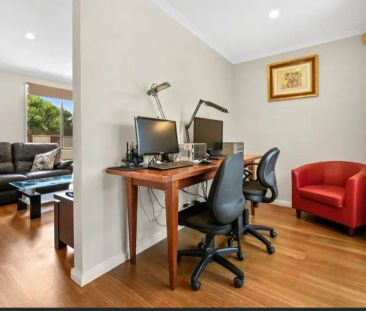 “Spacious & Convenient Family Living in Prime Berwick Location” - Photo 1