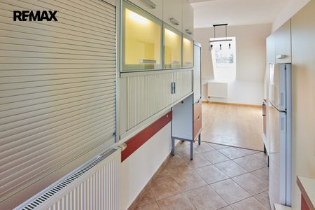 Pronájem bytu 4+kk v osobním vlastnictví 99 m², Hostivice - Fotografie 5