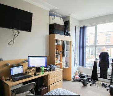 5 Bed - 17 Stanmore Street, Burley, Leeds - LS4 2RS - Student - Photo 3