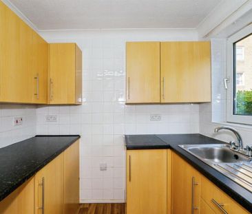 1 bedroom retirement property to rent - Photo 5