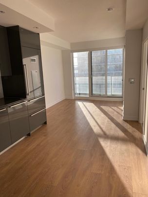 For Lease - 117 McMahon Drive Unit# 805, Toronto, Ontario - Photo 1