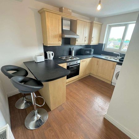 Refurbished 3 Bed Flat Share - Photo 4