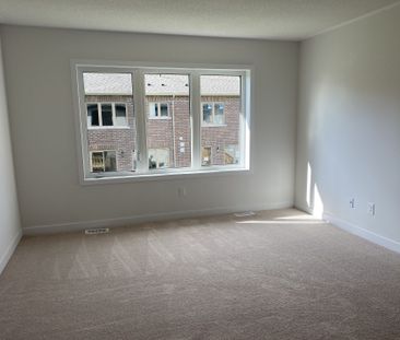 For Lease - 36 John Canning Way, Markham, Ontario - Photo 5