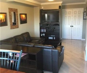 For Lease - 284 Pinnacle Trail, Aurora, Ontario - Photo 1