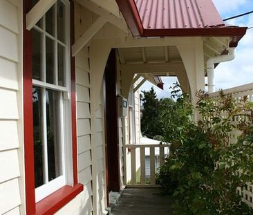 Close to schools, bus routes, train station & mall - Photo 4