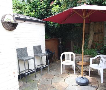 1 bedroom in a house share to rent - Photo 5