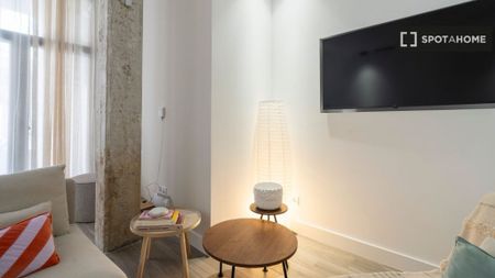 3 room luxury Apartment for rent in Valencia - Photo 2