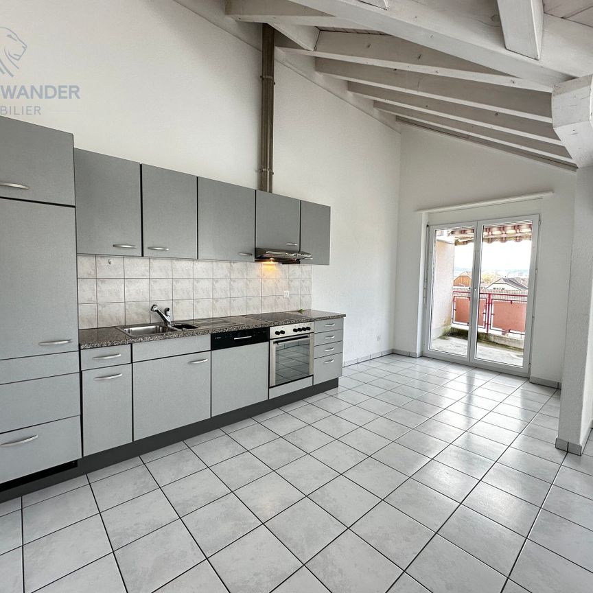 Bright near village center with parking space included - Photo 1