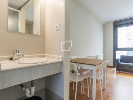 madrid, Community of Madrid 28039 - Photo 4