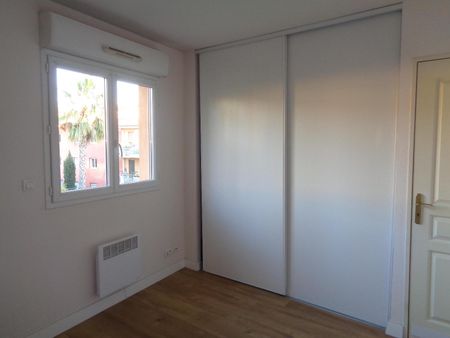 Location Appartement 4 pièces 125m² DRAGUIGNAN 83300 - Photo 4