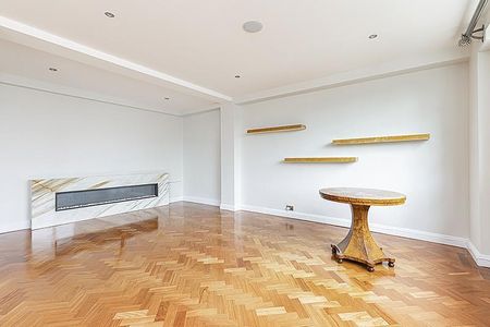 4 bedroom flat to rent - Photo 4