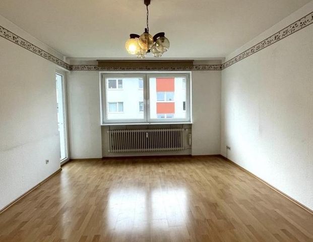 Charmante 3-Zimmer-Wohnung mit Balkon in Eisenberg – 74 m², ideal geschnitten & mit großem Potenzial - Photo 1