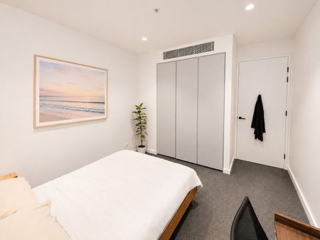 Bondi Junction - Photo 3