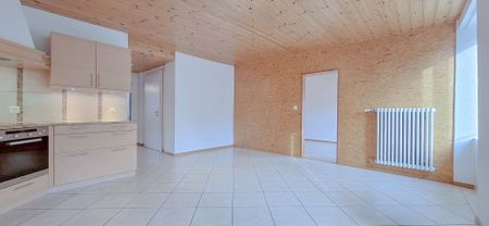 3.5 room apartment on the 2nd floor - Elevator - In the heart of Ste-Croix - Photo 2