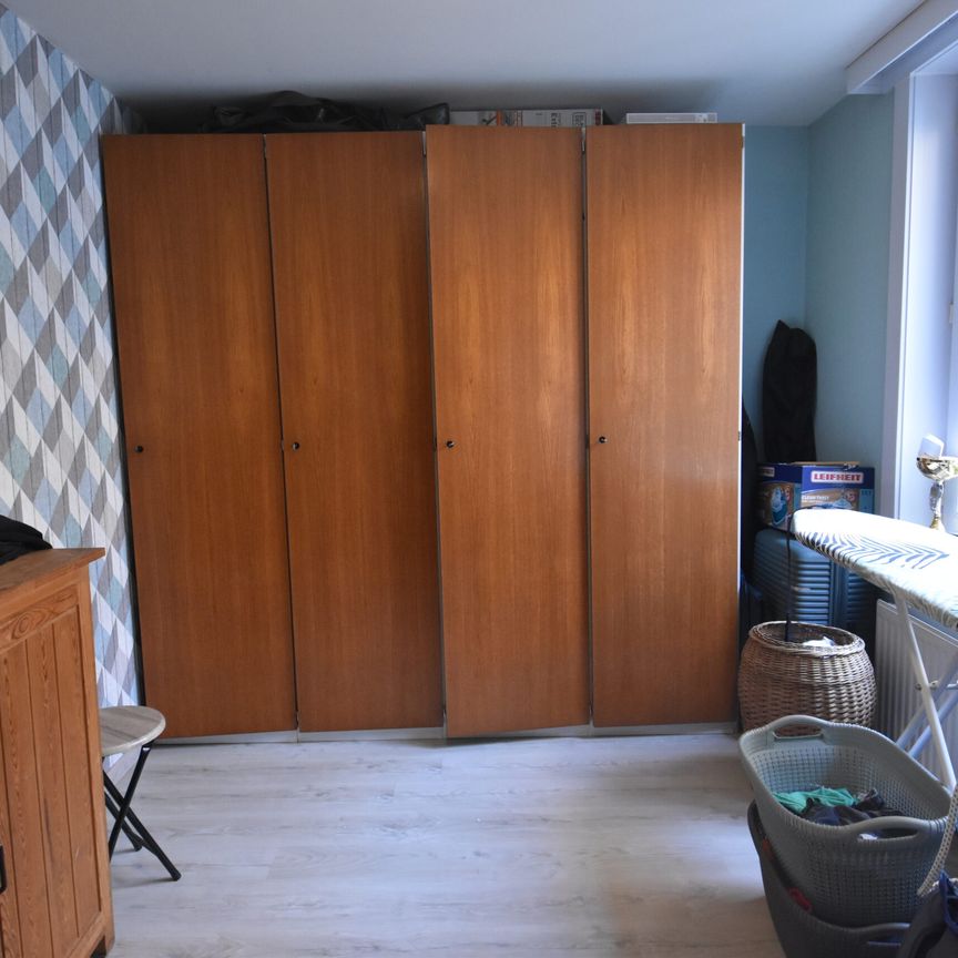 Gezellige woning met terras nabij het centrum van Nieuwkerken-Waas - Photo 1