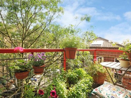 1 Bed Flat, Elephant Lane, SE16 - Photo 3