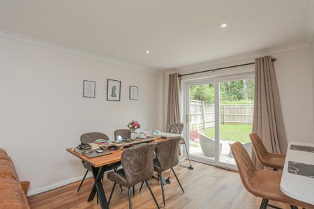 4 bedroom detached house to rent - Photo 5