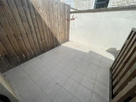 Location appartement 2 pièces - 42.74m² à Montélimar (26200) - Photo 2