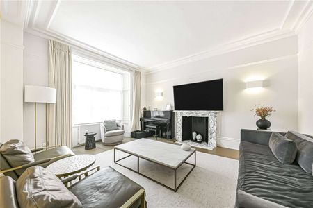 A beautifully presented six bedroom family home on Carlton Hill - Photo 4