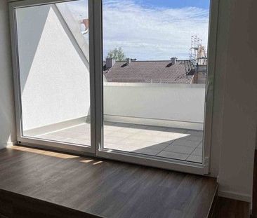 Helle Dachgeschosswohnung mit Galerie und Balkon - Foto 6