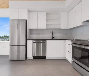 Main & 41st Apartments — 2 Bedroom 1 Bathroom - Photo 1