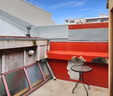 Vibrant 3-Bedroom Apartment in the Heart of Te Aro - Photo 5