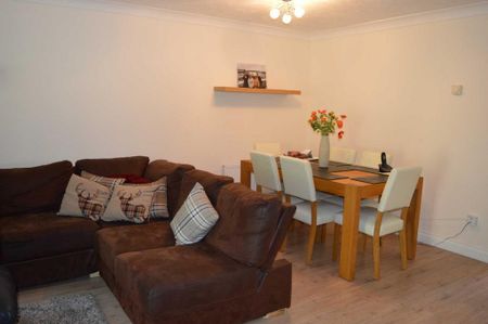 3 bedroom terraced house to rent - Photo 2