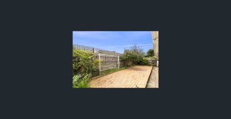 Walking distance to Mt Eliza Village - Photo 2