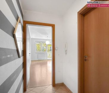 Pronájem bytu 1+kk 30 m2 - Photo 1