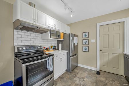 For Lease - 5 Highvale Road Unit# main floor, Toronto, Ontario - Photo 3