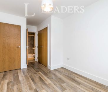 2 bedroom apartment to rent Station View, Guildford, Surrey, GU1 - Photo 4