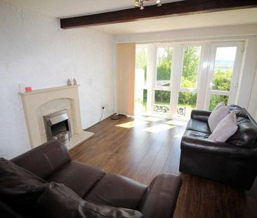 2 bedroom end of terrace house to rent - Photo 1