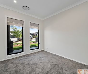 12 Courtney Street, Googong NSW 2620 - House For Rent | Domain - Photo 6