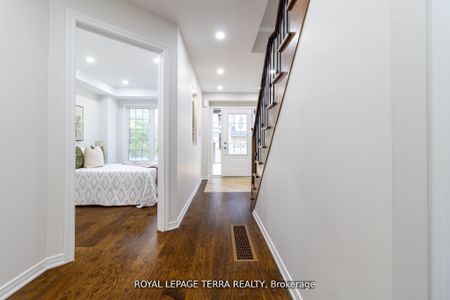 For Lease - 8 Graywardine Lane, Ajax, Ontario - Photo 3