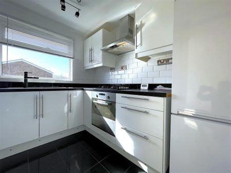 2 bedroom apartment to rent - Photo 4