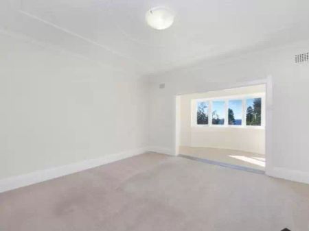 Apartment with 2 bedrooms & 1 bathroom - Photo 4