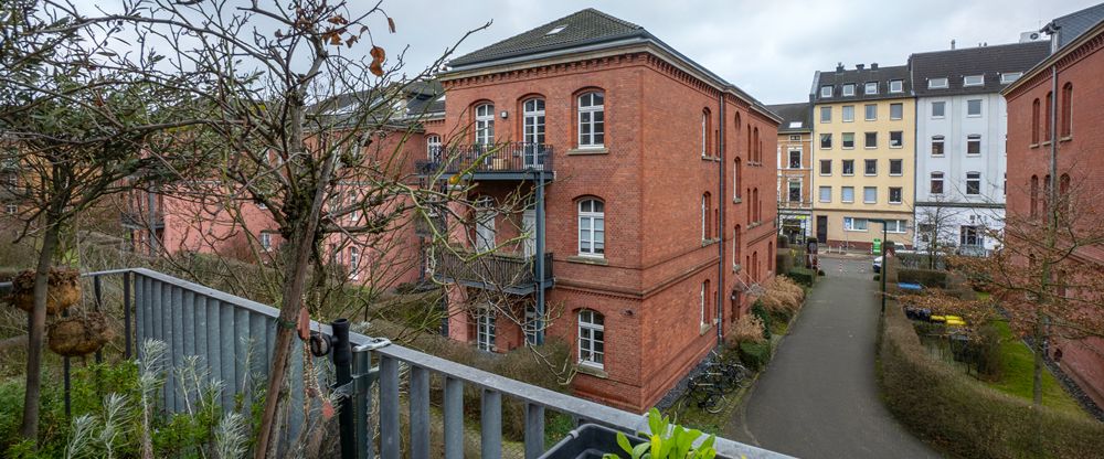 Moderne 3 Zimmer Wohnung im Herzen von Düsseldorf Derendorf, inkl. Einbauküche, TG und Balkon - Photo 1