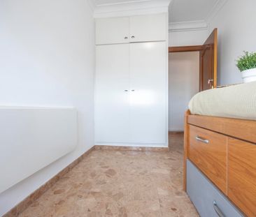 Plaça dHondures, Valencia, Valencian Community 46022 - Photo 3