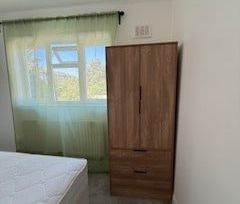 Room in a Shared House, Pitfield Way, NW10 - Photo 6