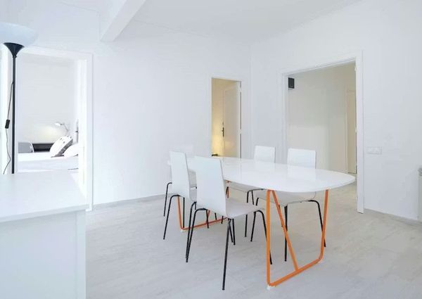 Carrer de Rosalía de Castro, Barcelona, Catalonia 08025