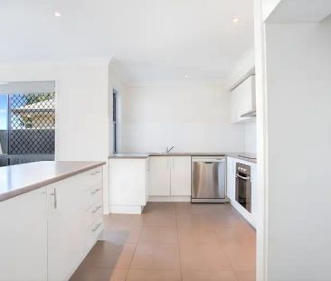 “3 Bedroom Home with Airconditioning” - Photo 6