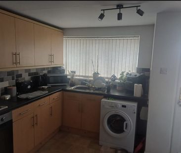 2 bed Terraced - To Let - Photo 1