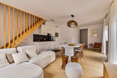 Gemeubeld duplex-appartement met autostaanplaats te huur - Photo 4