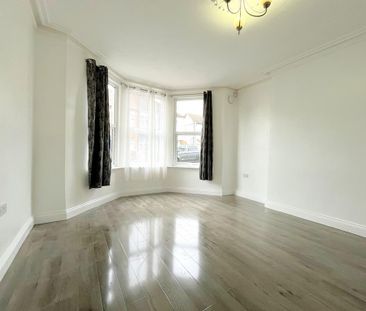 2 bedroom ground floor flat to rent - Photo 1