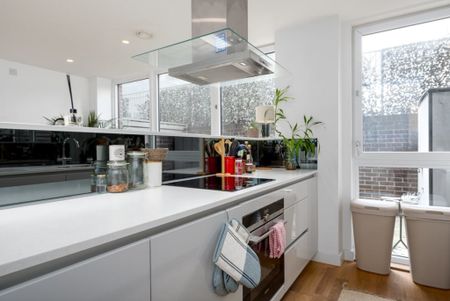 Flat 2 Ferrier apartments, 336 Clapham Road, London SW9 9AP, UK, London - Photo 5