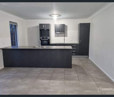 Move‑In Ready! Family Home in Prime Bracken Ridge Location - Photo 5