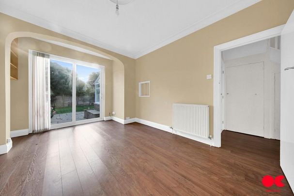 3 bedroom end of terrace house to rent - Photo 1