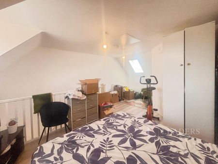 3 bedroom semi-detached house to rent - Photo 5